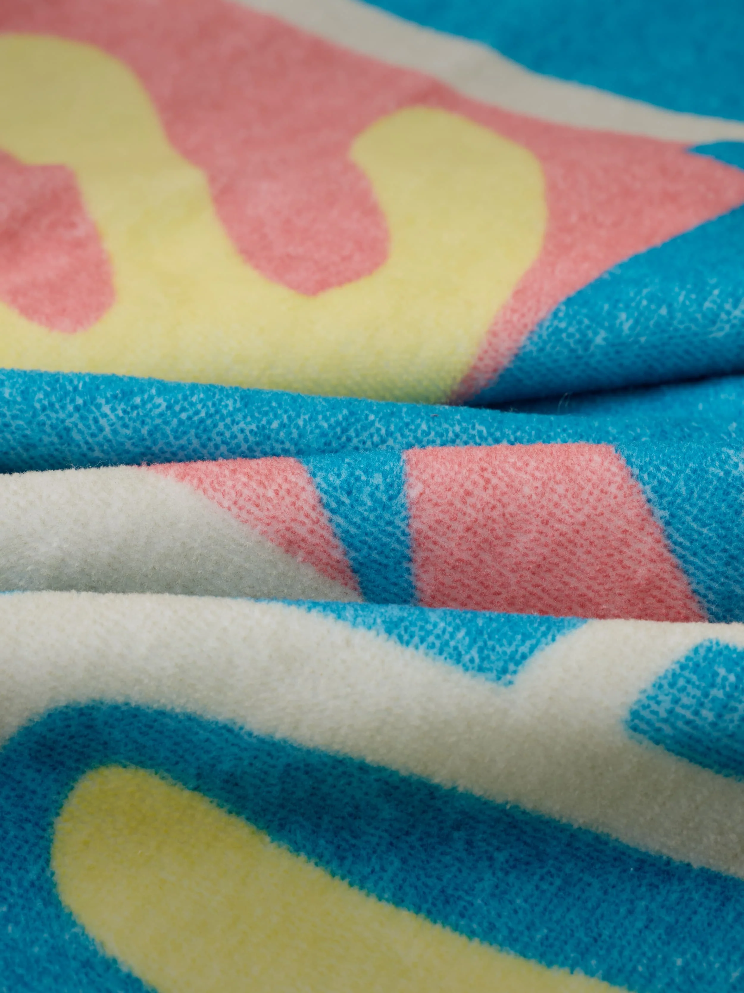Faherty x Quiksilver Beach Towel - Sunshine Coast Tile - Image 4