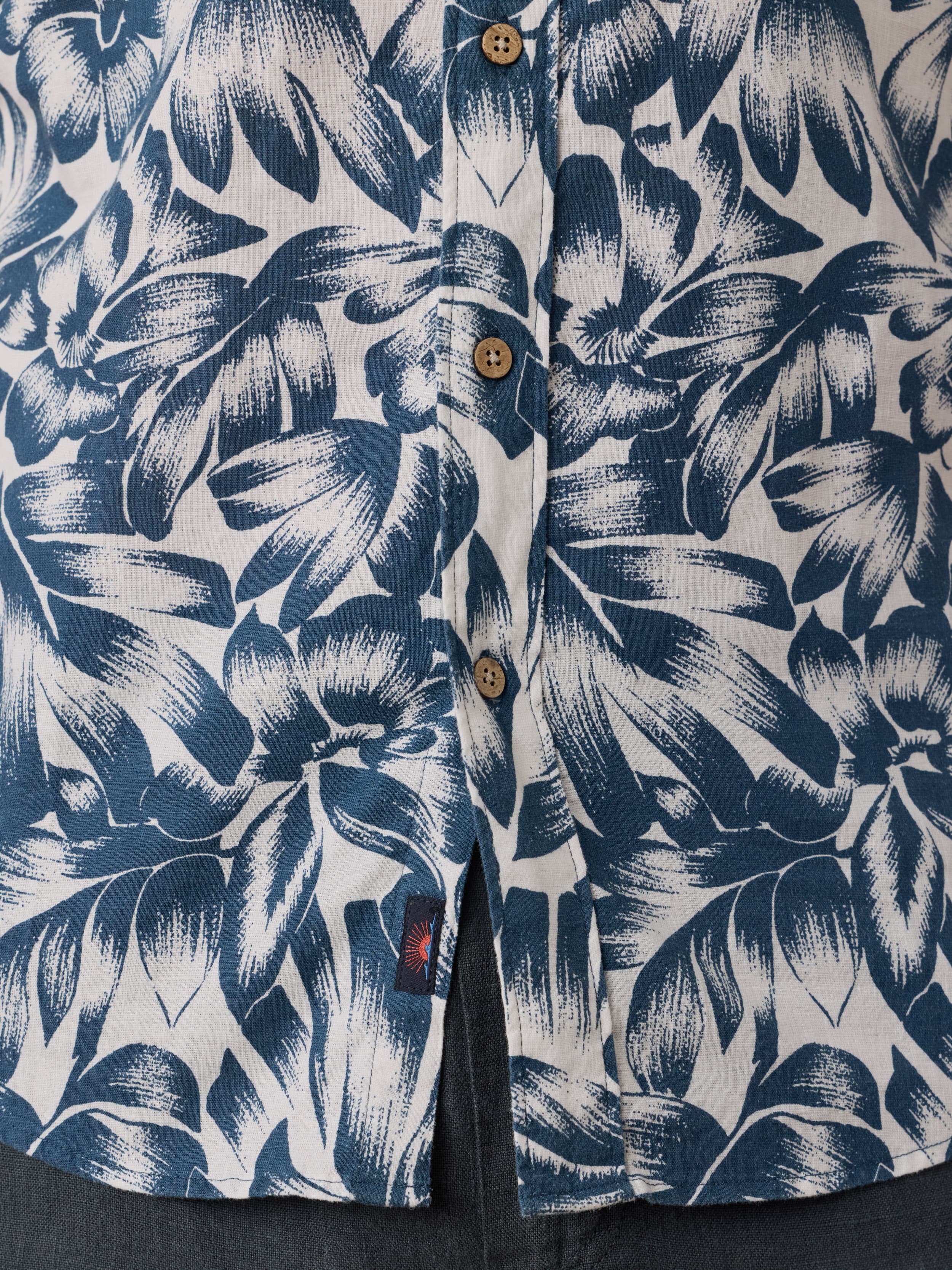 Short-Sleeve Breeze Shirt - Dark Sky Tropical - Image 5