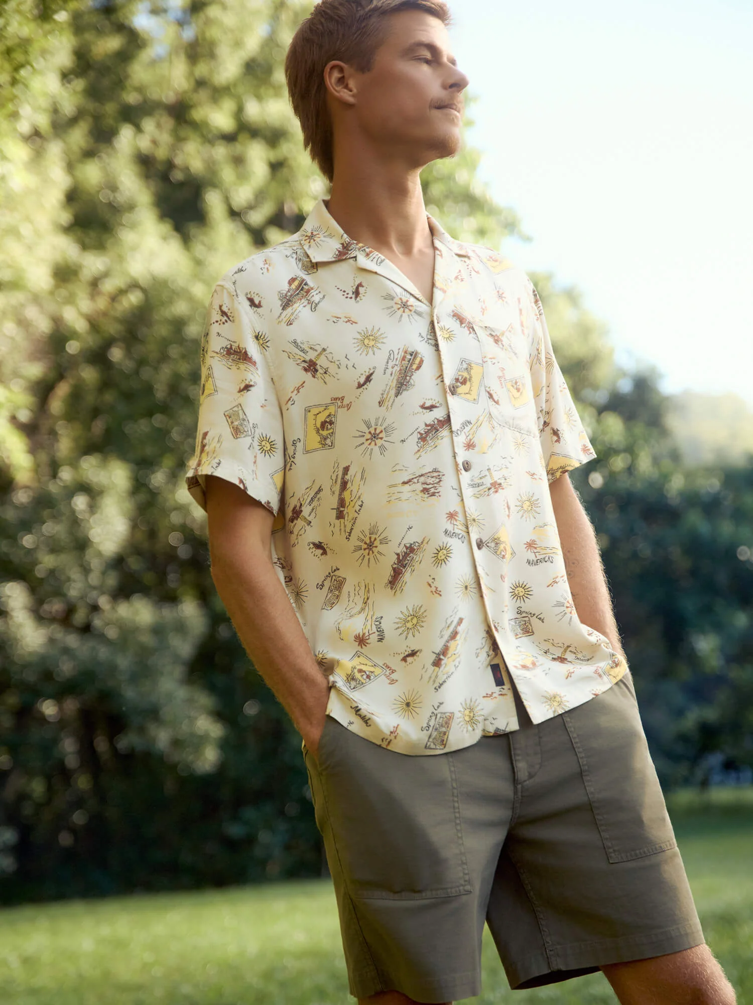 Short-Sleeve Kona Camp Shirt - Wave Breaks Scenic - Image 3