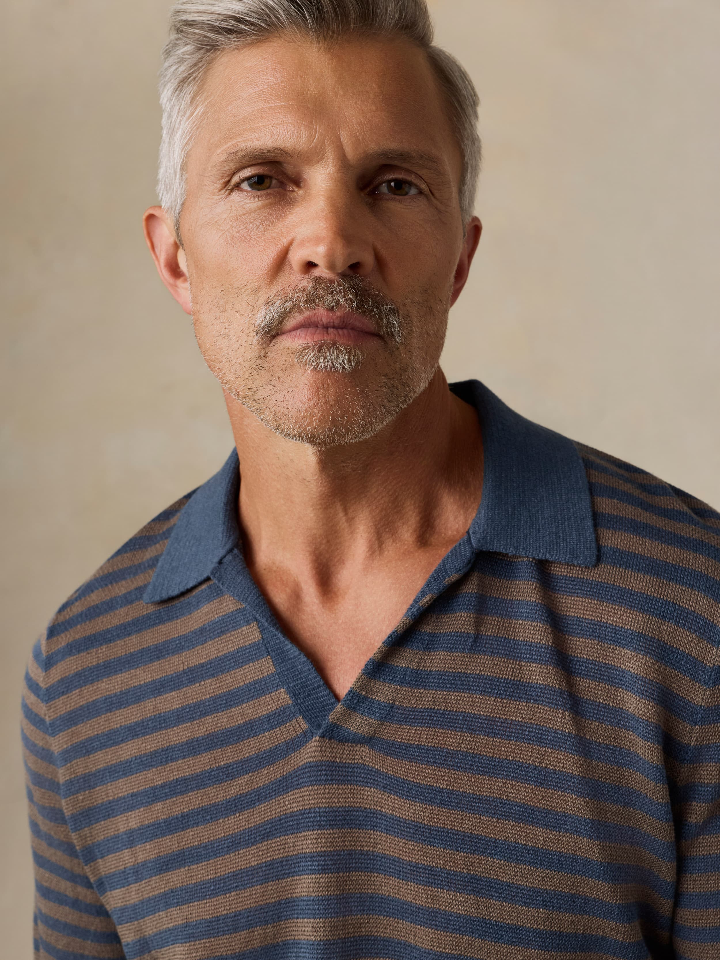 Short-Sleeve Linen Sweater Polo - Navy Cedar Stripe - Image 4