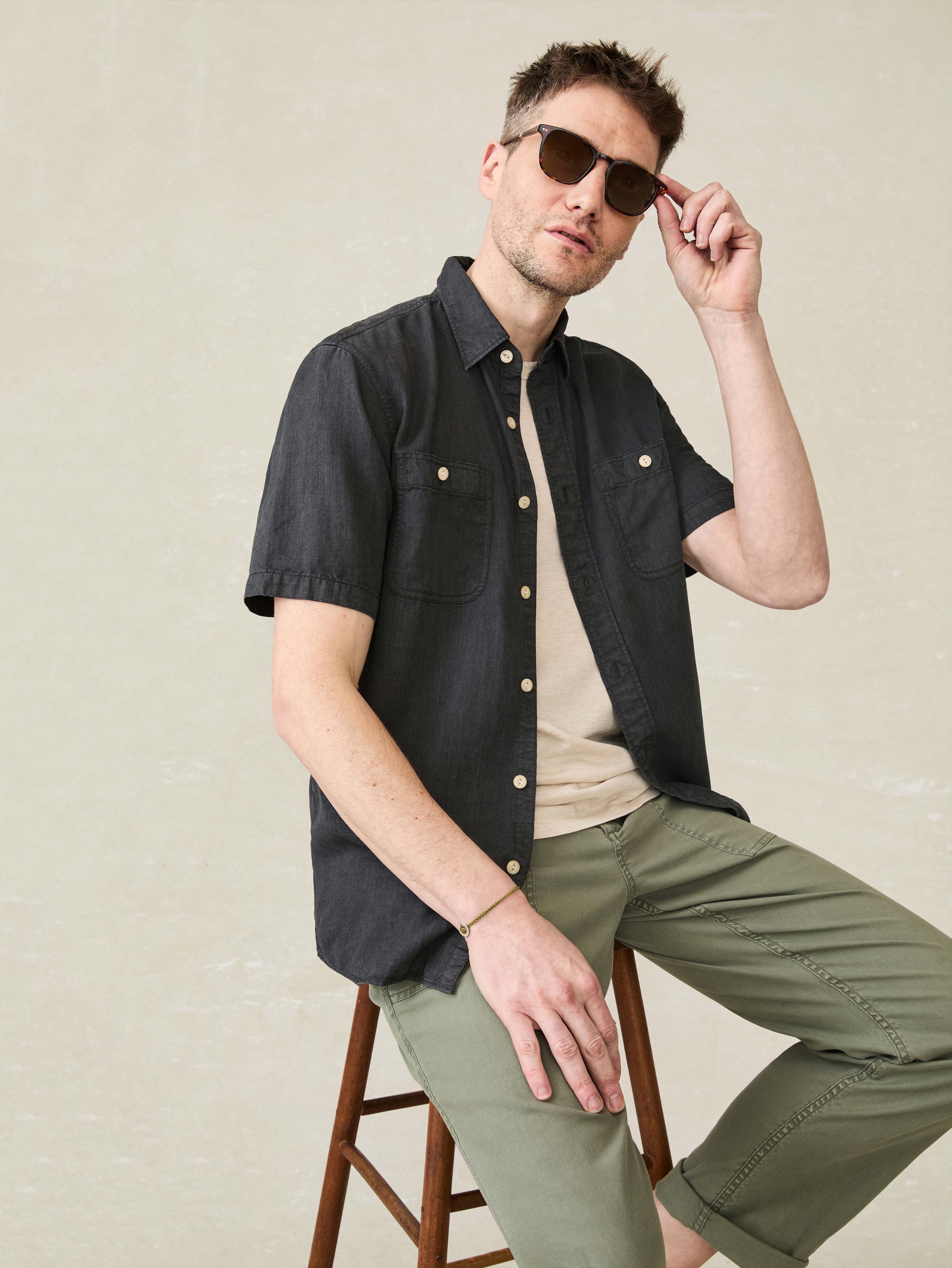 Short-Sleeve Tried and True Chambray Shirt - Durango Black - Image 4